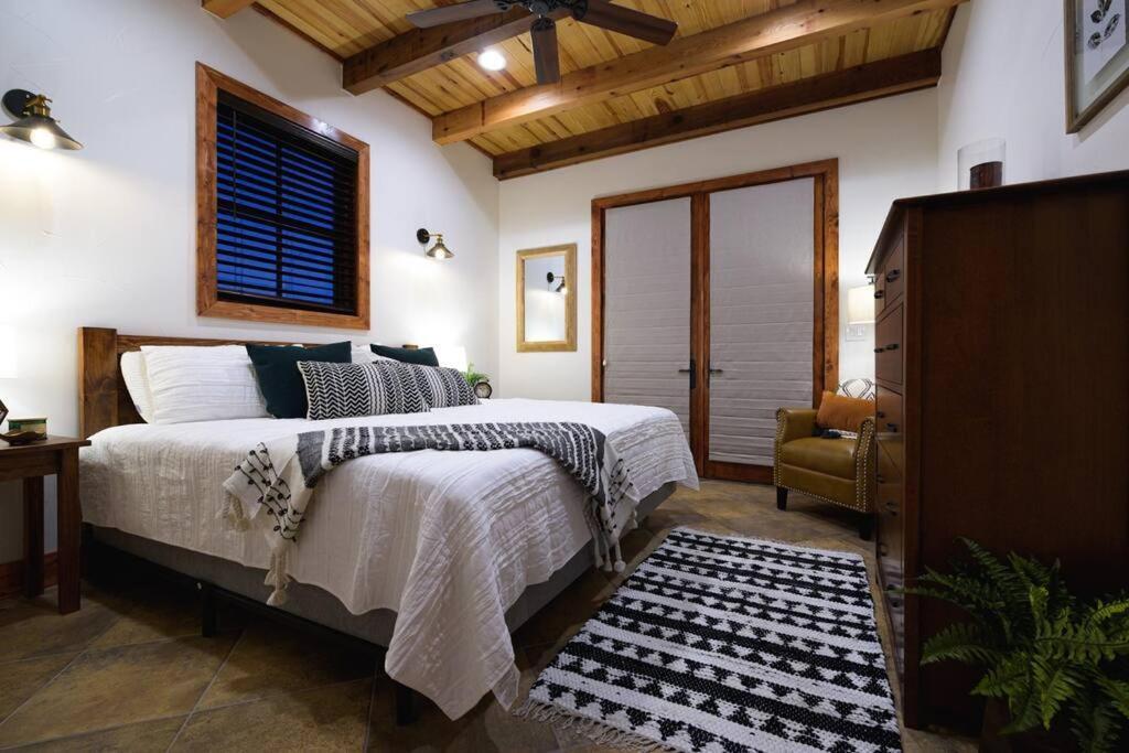 Little Dutch Cabin #3 - 12 Min To Magnolia-Baylor Bellmead Extérieur photo